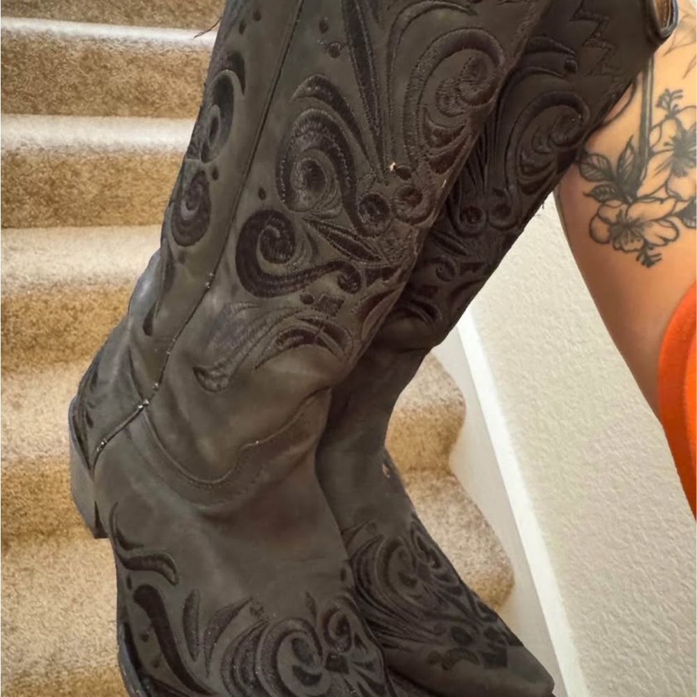 Circle G Black Embroidered Women's Boots